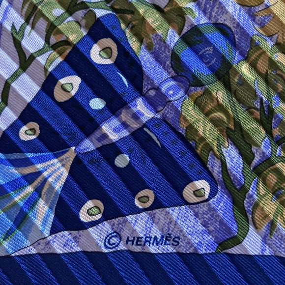 Hermes Kuggor Tree Pleated Plisse Silk Scarf - Picture 7 of 16